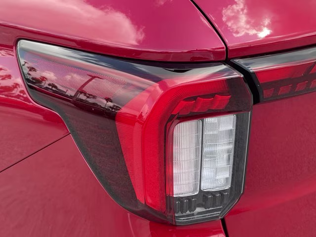 2026 Rapid Red Metallic Tinted Clearcoat Ford Explorer ST-Line RWD SUV