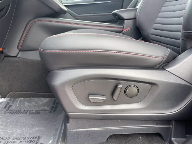 2026 Rapid Red Metallic Tinted Clearcoat Ford Explorer ST-Line RWD SUV
