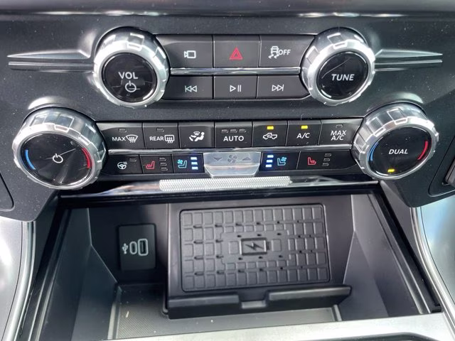 2026 Carbonized Gray Metallic Ford F-150 LARIAT 4X4 Truck