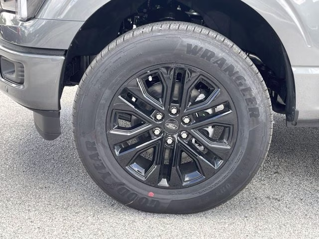 2026 Carbonized Gray Metallic Ford F-150 LARIAT 4X4 Truck