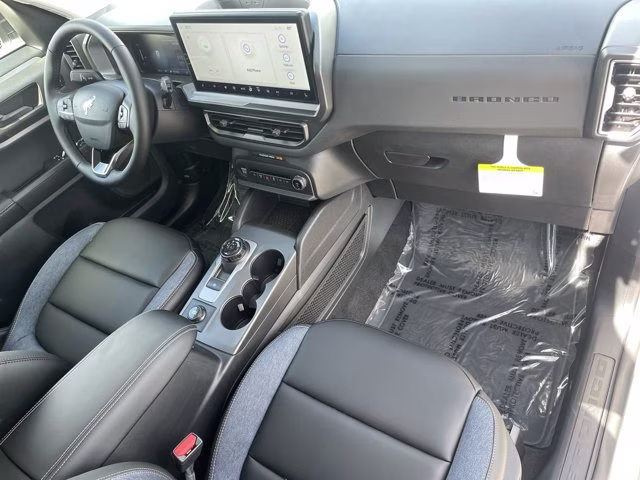 2026 Oxford White Ford Bronco Sport Outer Banks 4X4 SUV