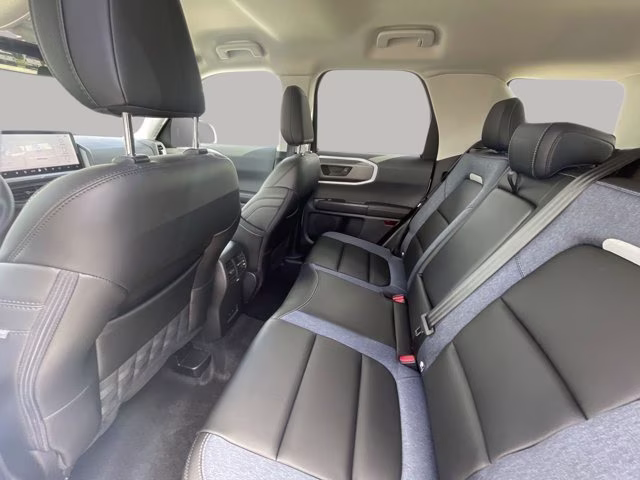 2026 Oxford White Ford Bronco Sport Outer Banks 4X4 SUV