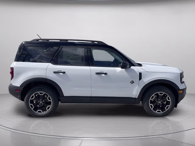 2026 Oxford White Ford Bronco Sport Outer Banks 4X4 SUV