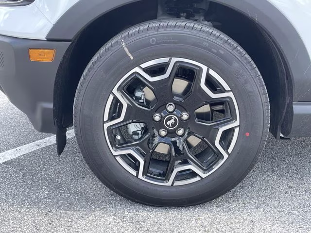 2026 Oxford White Ford Bronco Sport Outer Banks 4X4 SUV