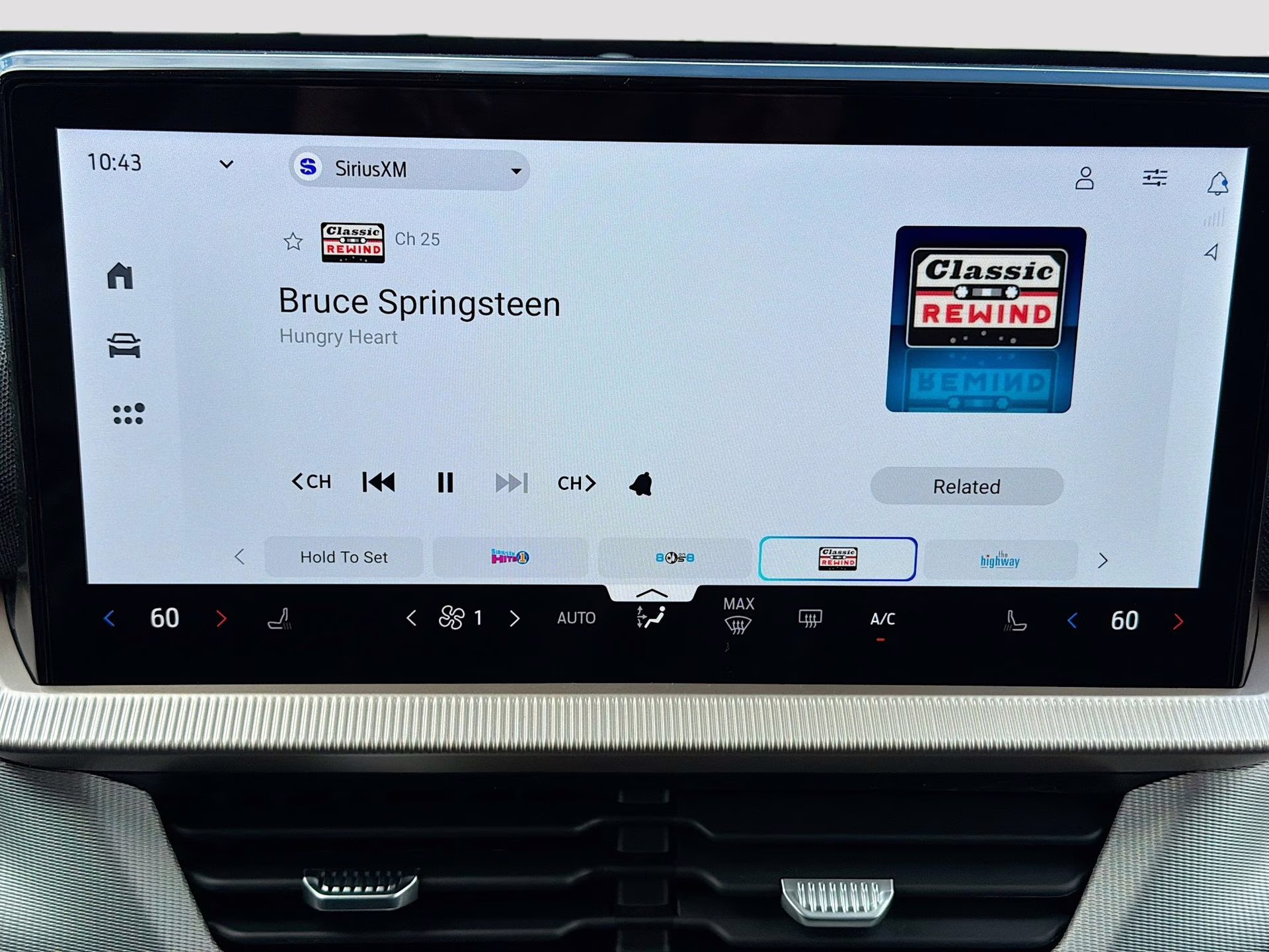 2026 Star White Metallic Tri-Coat Ford Explorer Active RWD SUV