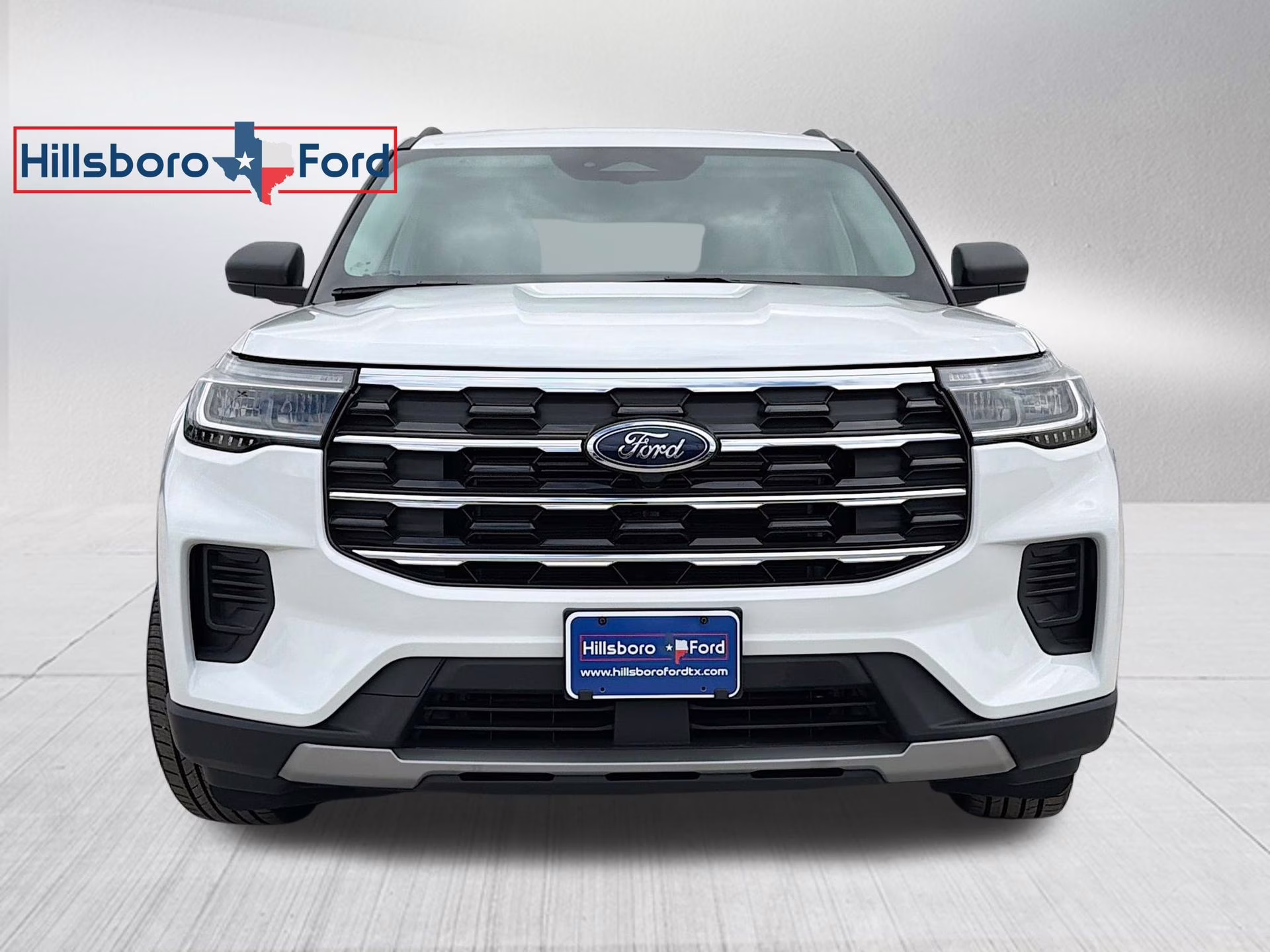 2026 Star White Metallic Tri-Coat Ford Explorer Active RWD SUV