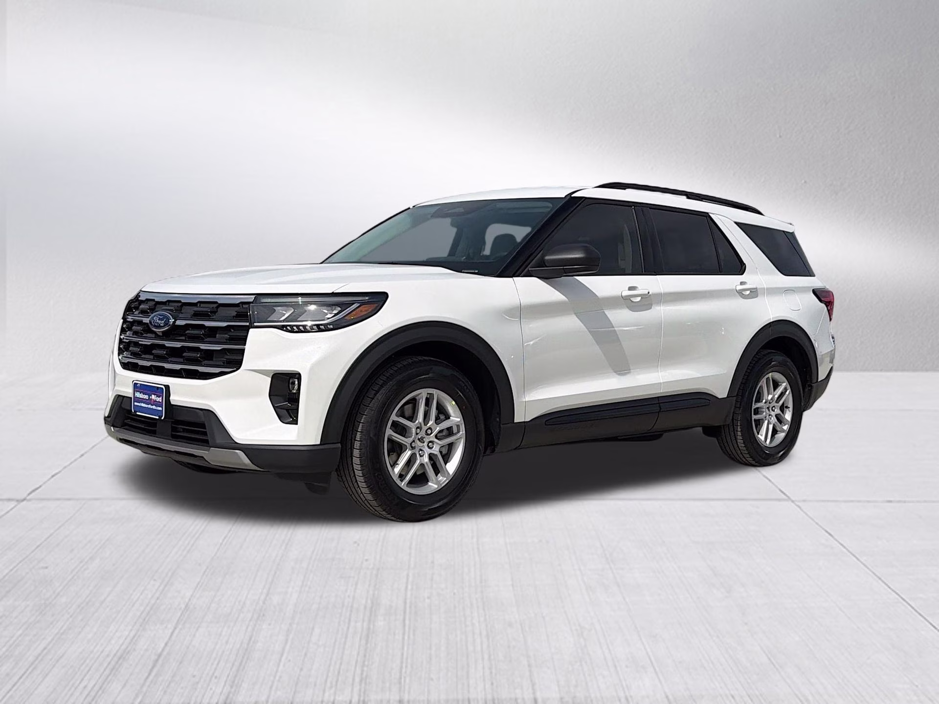 2026 Star White Metallic Tri-Coat Ford Explorer Active RWD SUV