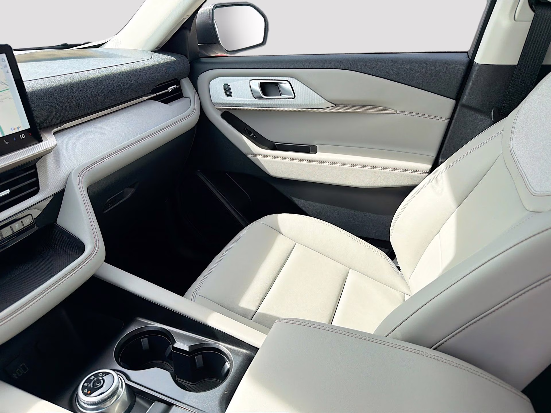 2026 Star White Metallic Tri-Coat Ford Explorer Active RWD SUV