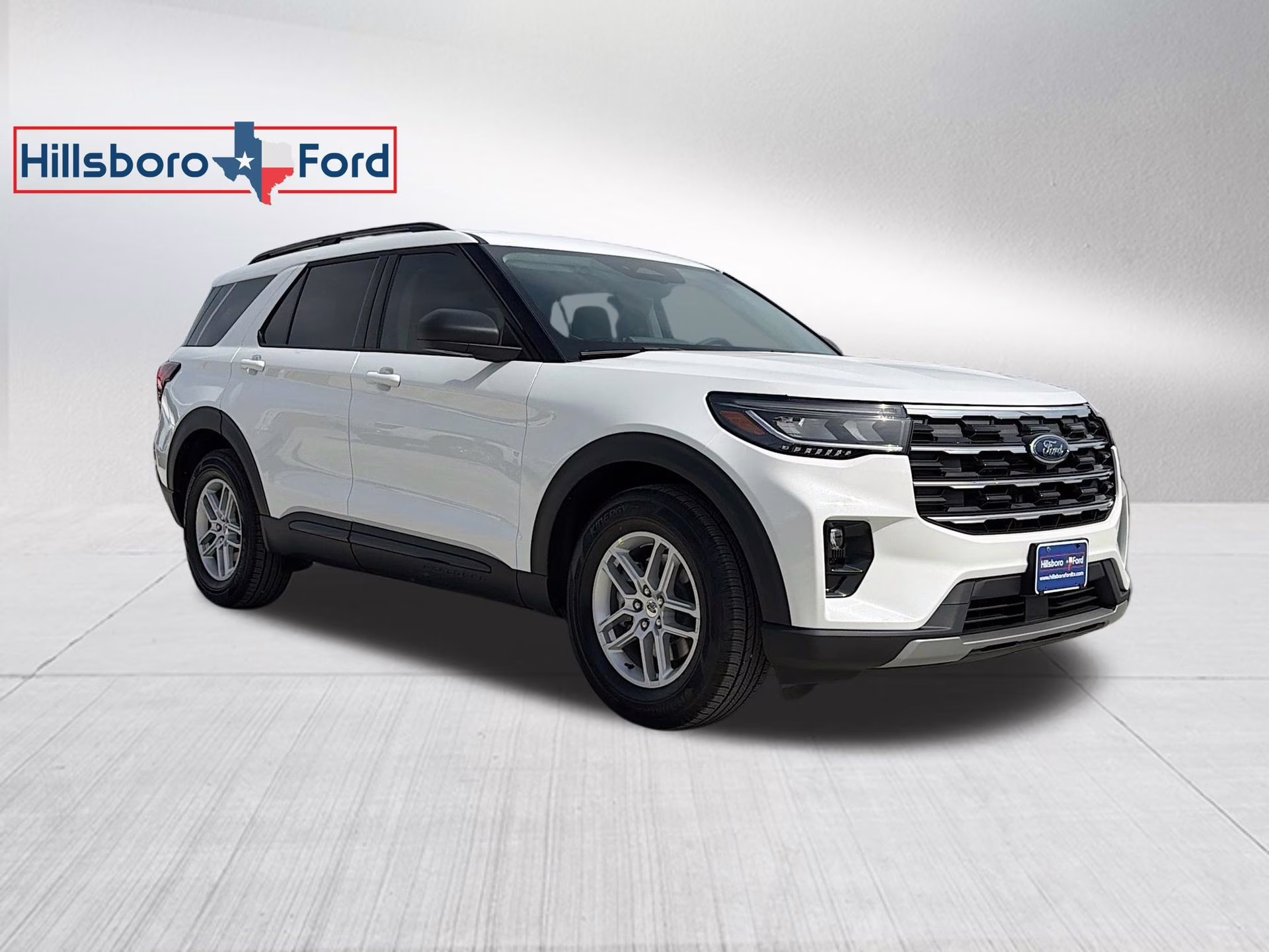 2026 Star White Metallic Tri-Coat Ford Explorer Active RWD SUV