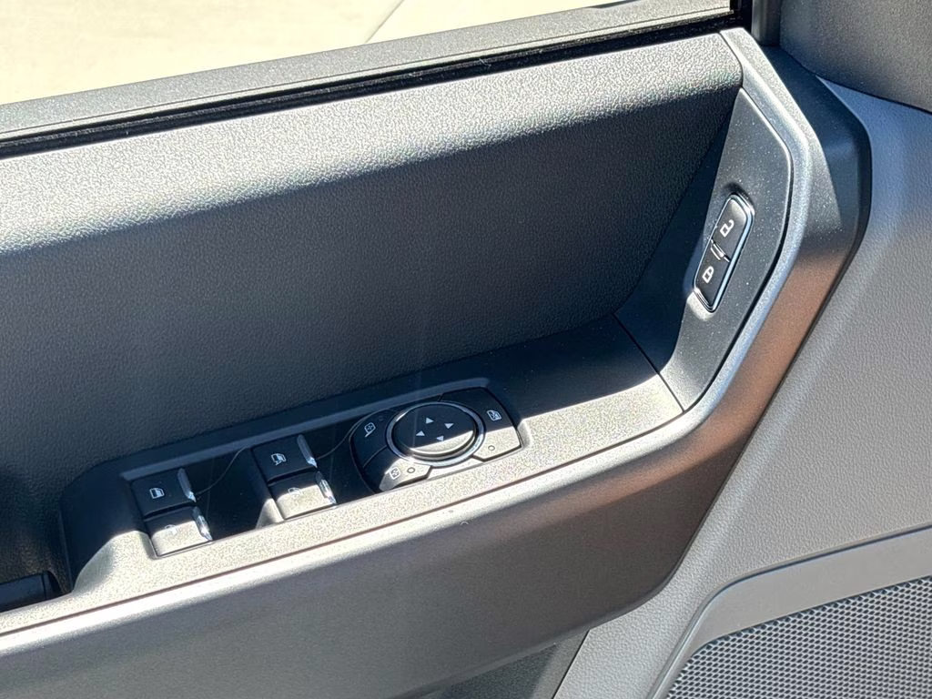 2026 Avalanche Ford Super Duty F-250 SRW XL 4X4 Truck