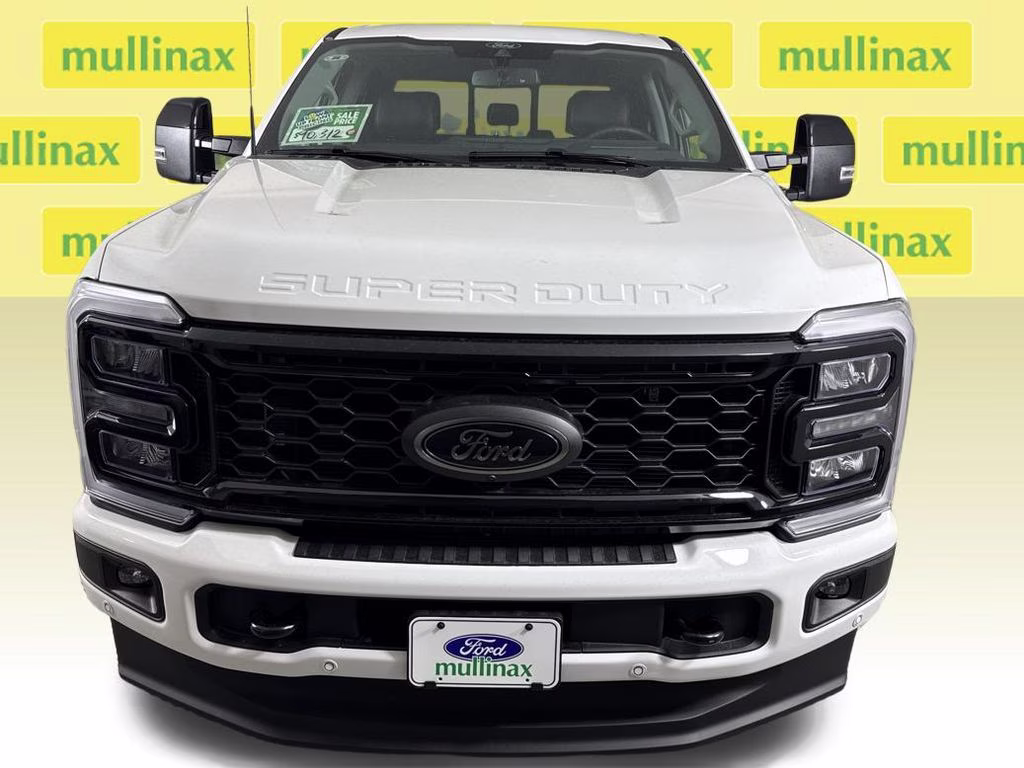2026 White Metallic Ford Super Duty F-350 SRW Lariat 4X4 Truck