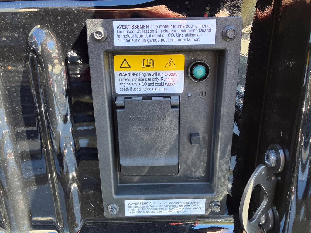 2026 Agate Black Metallic Ford Super Duty F-350 SRW Platinum 4X4 Truck