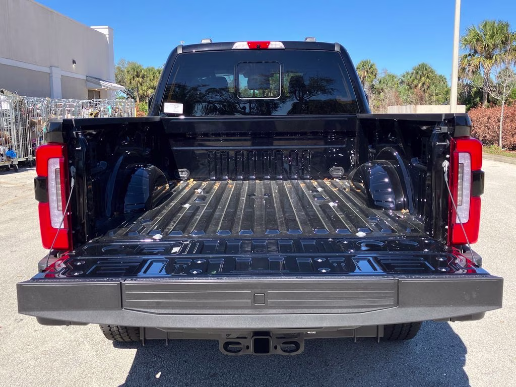 2026 Black Metallic Ford Super Duty F-350 SRW Platinum 4X4 Truck