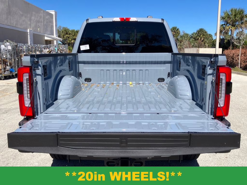 2026 Glacier Gray Metallic TriCoat Ford Super Duty F-350 SRW Platinum 4X4 Truck