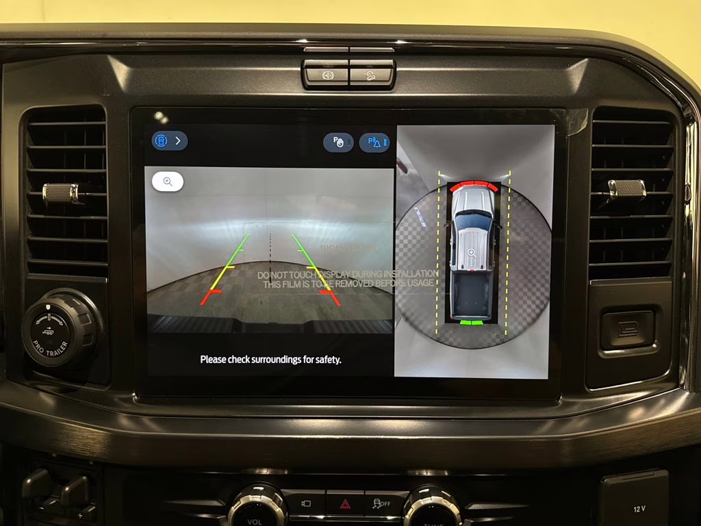 2026 White Metallic Ford Super Duty F-350 SRW Lariat 4X4 Truck