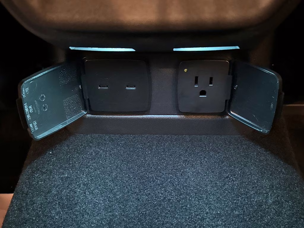 2026 Desert Sand Ford Bronco Outer Banks 4X4 SUV