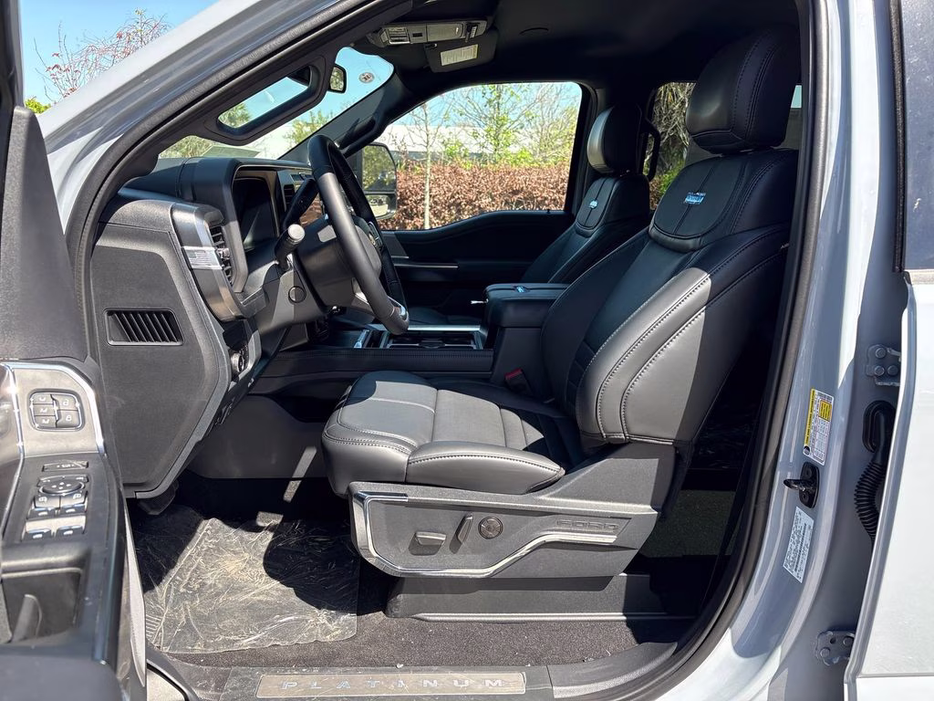 2026 Glacier Gray Metallic TriCoat Ford Super Duty F-350 SRW Platinum 4X4 Truck