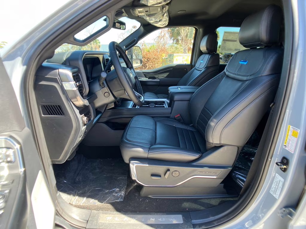 2026 Glacier Gray Metallic TriCoat Ford Super Duty F-350 SRW Platinum 4X4 Truck