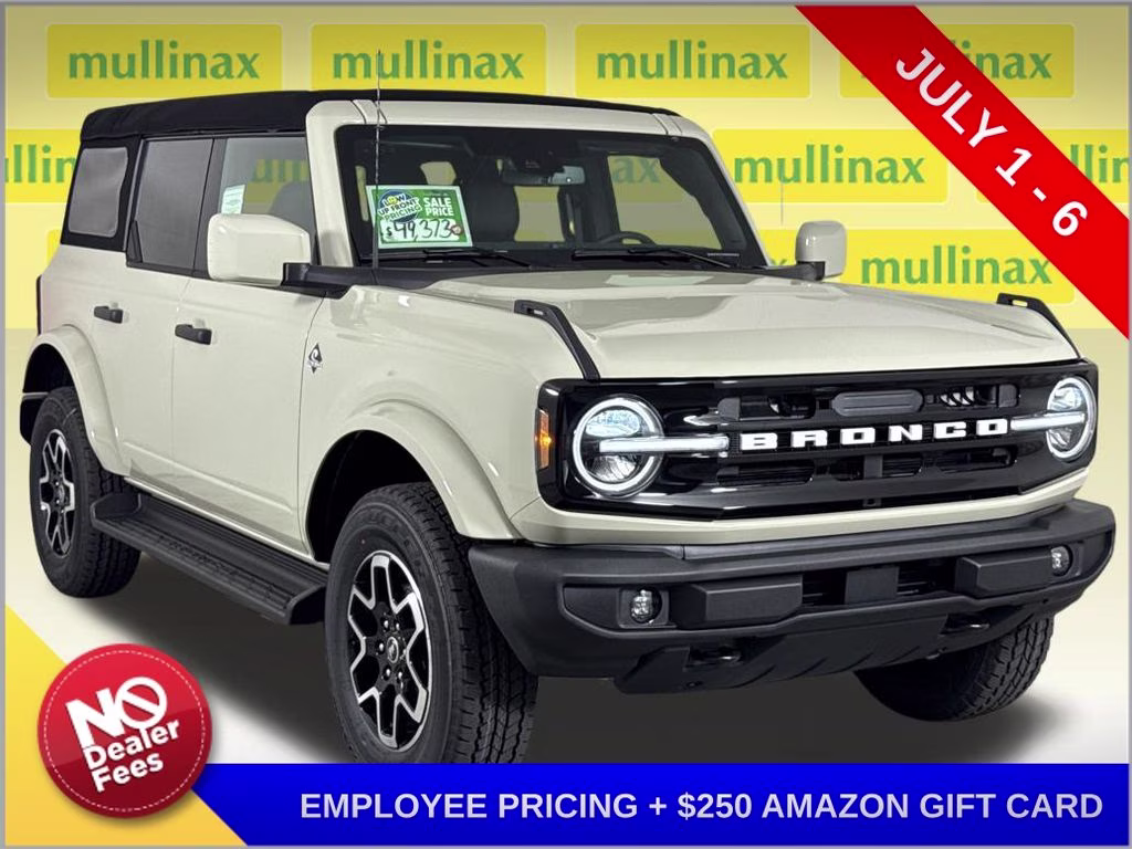 2026 Desert Sand Ford Bronco Outer Banks 4X4 SUV
