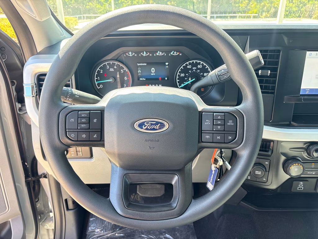 2026 Avalanche Ford Super Duty F-250 SRW XL 4X4 Truck