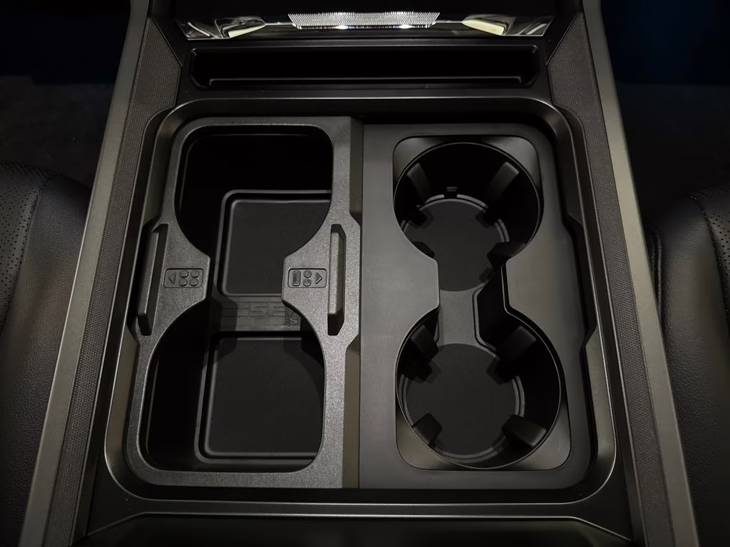 2026 White Metallic Ford Super Duty F-350 SRW Lariat 4X4 Truck