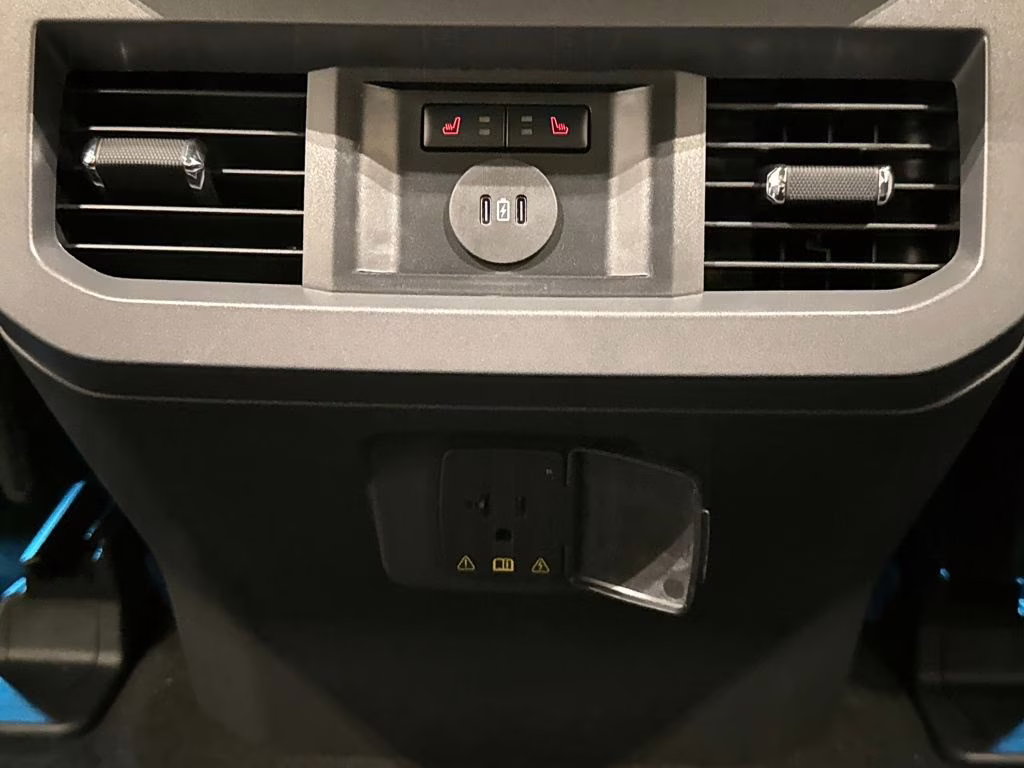 2026 White Metallic Ford Super Duty F-350 SRW Lariat 4X4 Truck