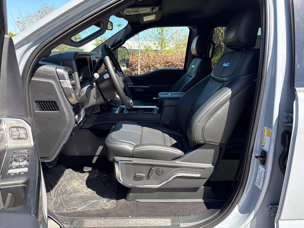 2026 Glacier Gray Metallic TriCoat Ford Super Duty F-350 SRW Platinum 4X4 Truck