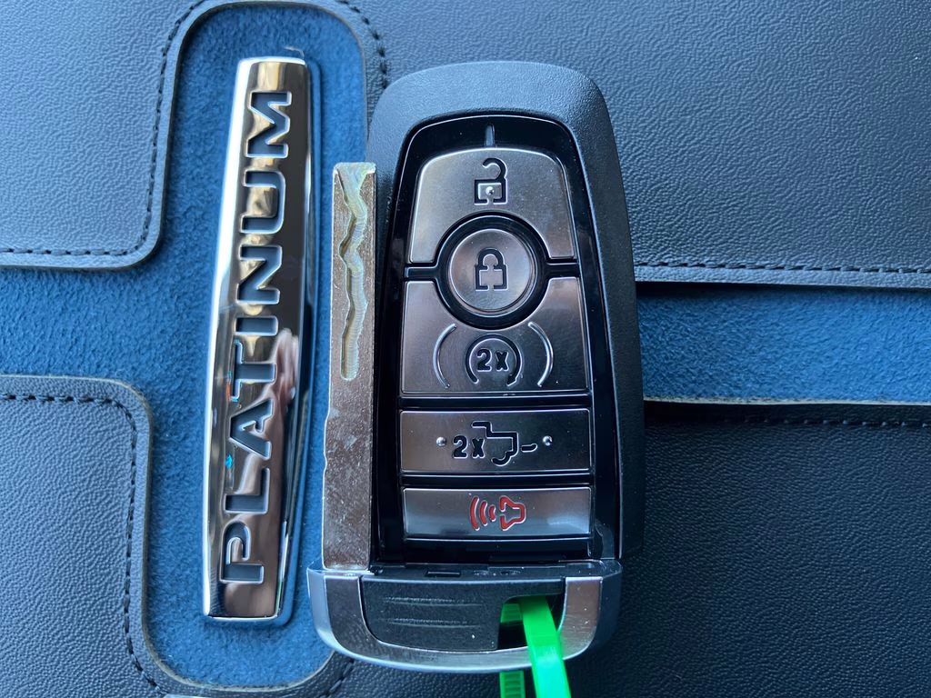 2026 Glacier Gray Metallic TriCoat Ford Super Duty F-350 SRW Platinum 4X4 Truck