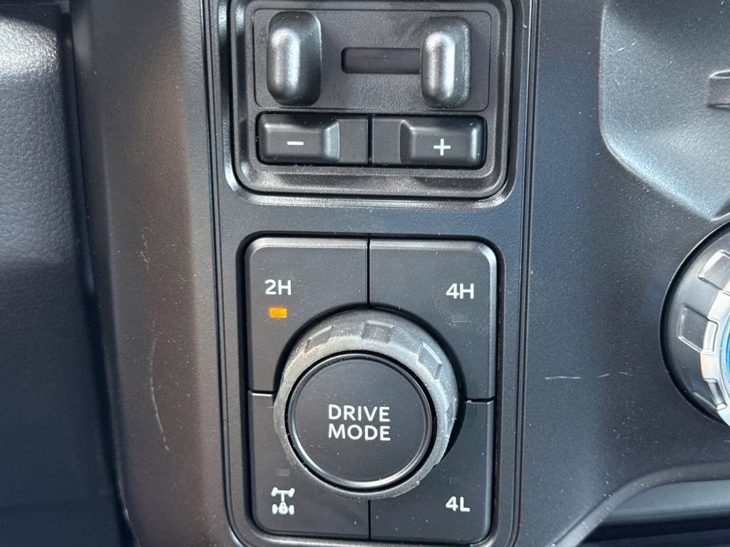 2026 Avalanche Ford Super Duty F-350 SRW Platinum 4X4 Truck