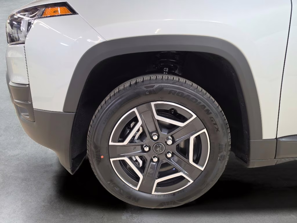 2026 Silver Zynith Clearcoat Jeep Cherokee Limited 4X4 SUV