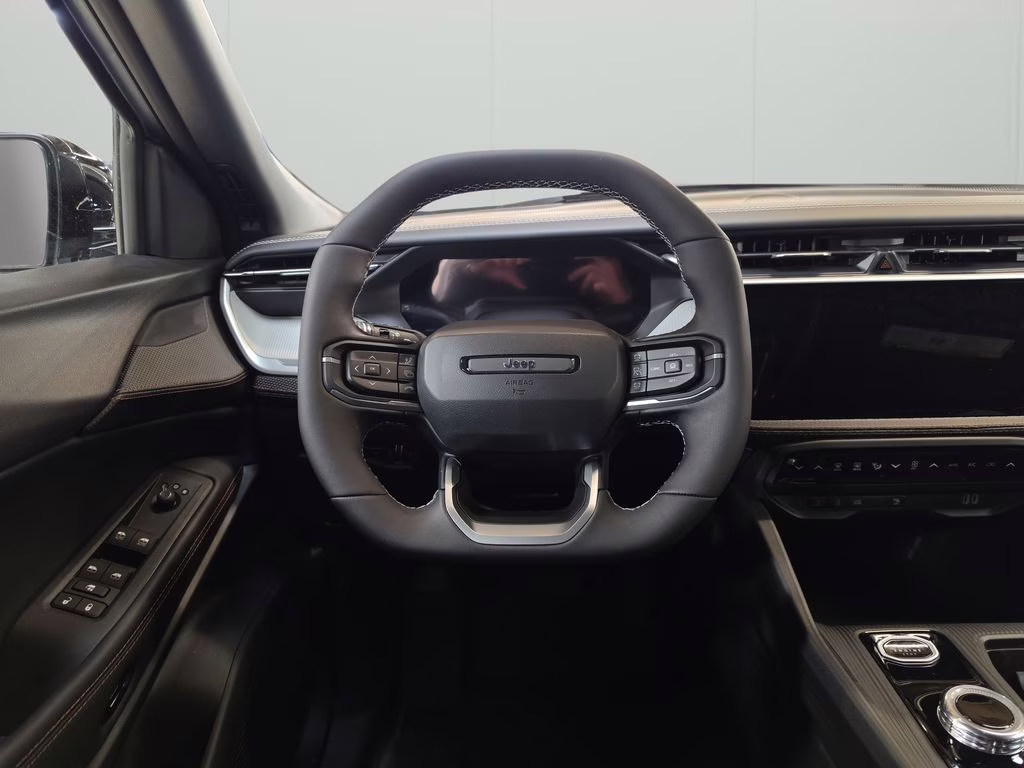 2026 Silver Zynith Clearcoat Jeep Cherokee Limited 4X4 SUV