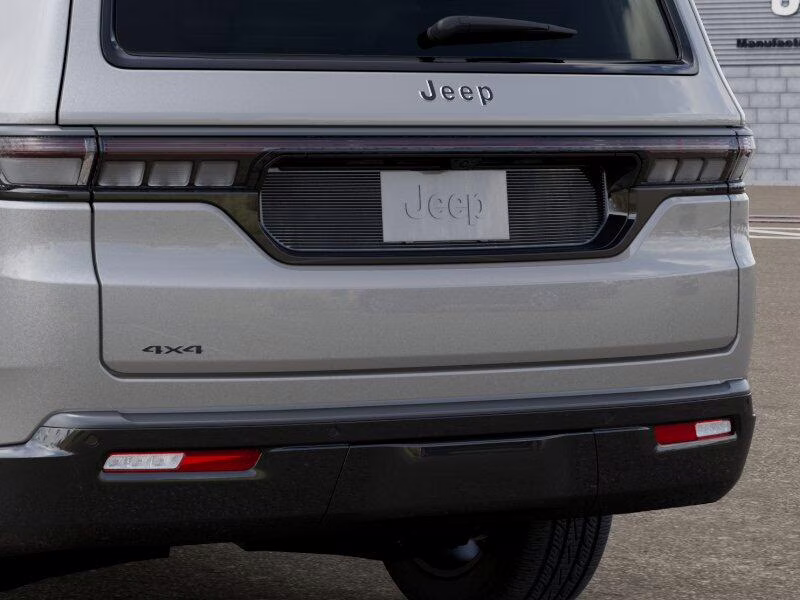 2026 Silver-Zynith Jeep Grand Wagoneer Grand Wagoneer Limited Altitude 4x4 4X4 SUV