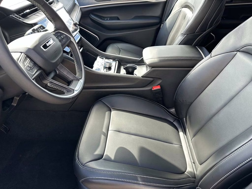 2026 Bright White Clearcoat Jeep Grand Cherokee Limited 4X4 SUV