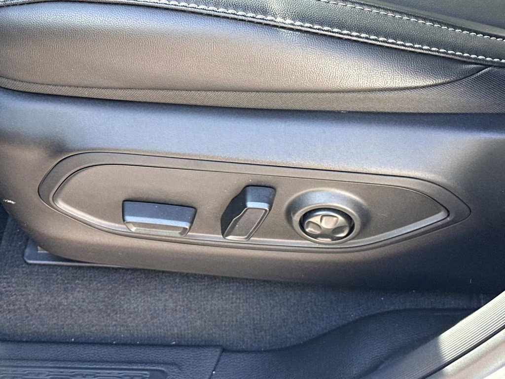 2026 Bright White Clearcoat Jeep Grand Cherokee Limited 4X4 SUV