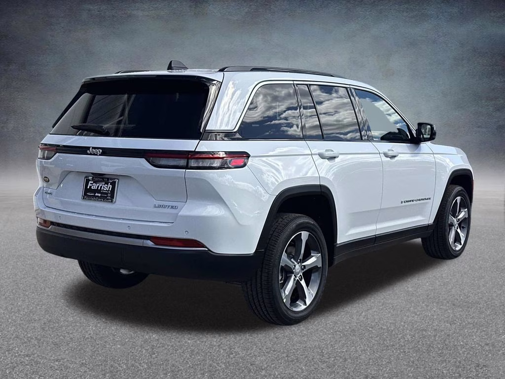 2026 Bright White Clearcoat Jeep Grand Cherokee Limited 4X4 SUV