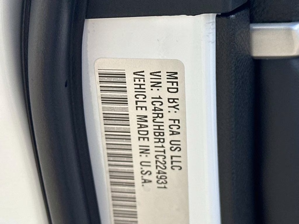 2026 Bright White Clearcoat Jeep Grand Cherokee Limited 4X4 SUV