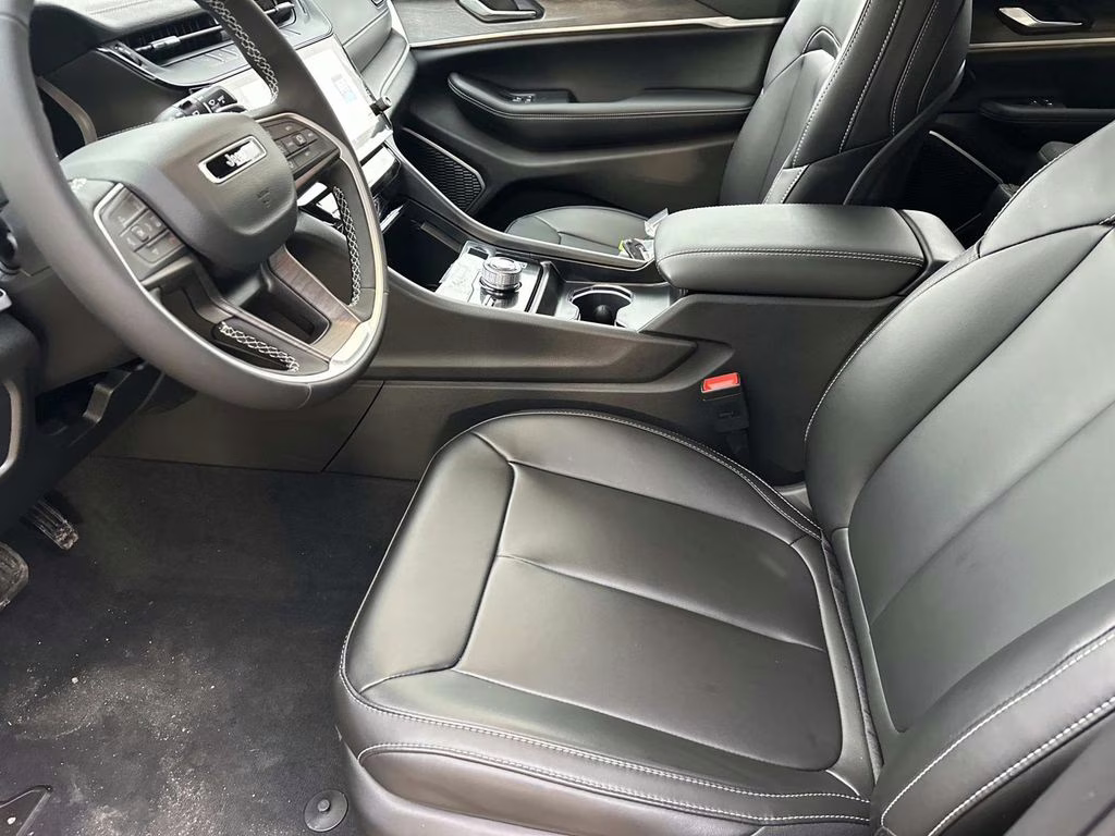 2026 Diamond Black Crystal Pearlcoat Jeep Grand Cherokee Limited 4X4 SUV