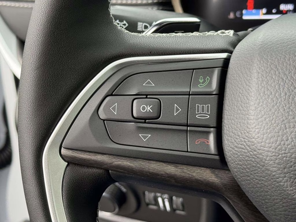 2026 Bright White Clearcoat Jeep Grand Cherokee L Laredo 4X4 SUV