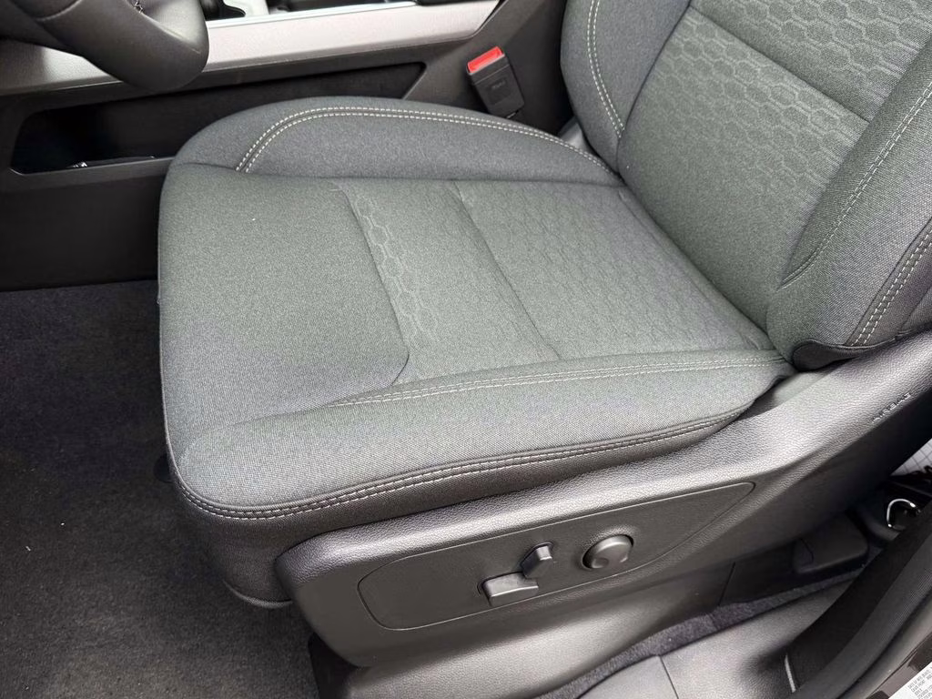 2026 Granite Crystal Metallic Clearcoat Ram 1500 Big Horn/Lone Star 4X4 Truck