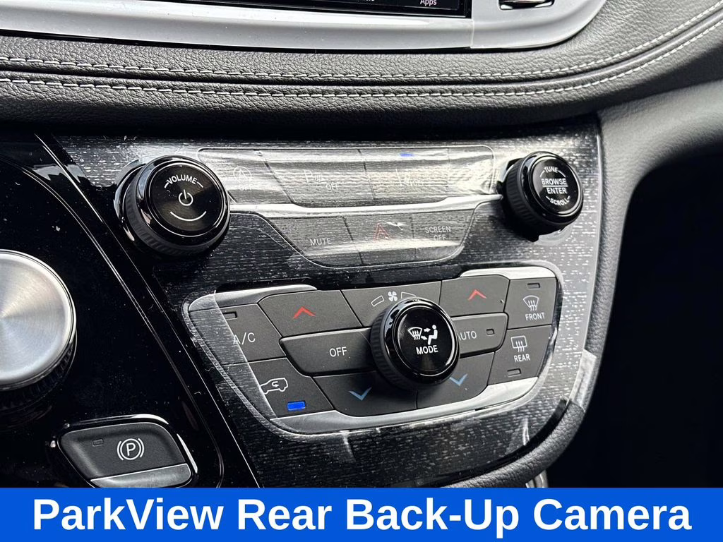 2026 Bright White Clearcoat Chrysler Pacifica Limited AWD Van