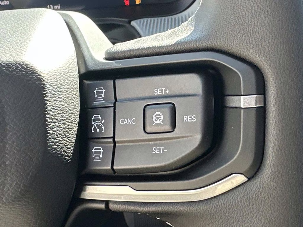 2026 Bright White Clearcoat Jeep Cherokee Limited 4X4 SUV