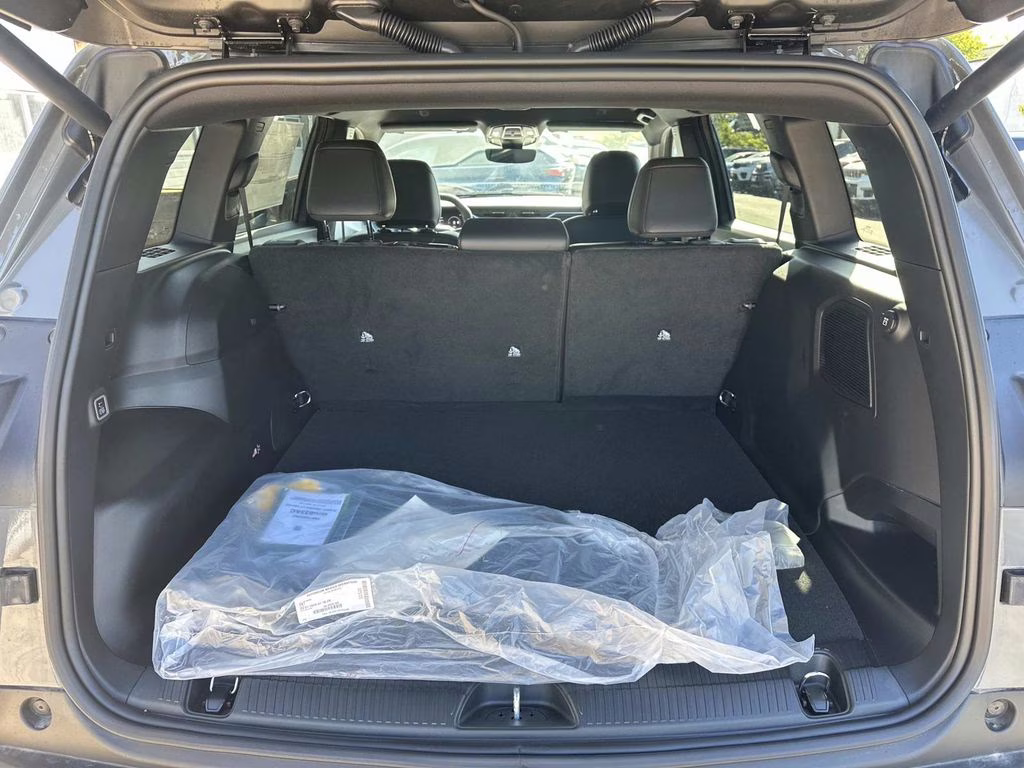 2026 Sting-Gray Clearcoat Jeep Cherokee Limited 4X4 SUV