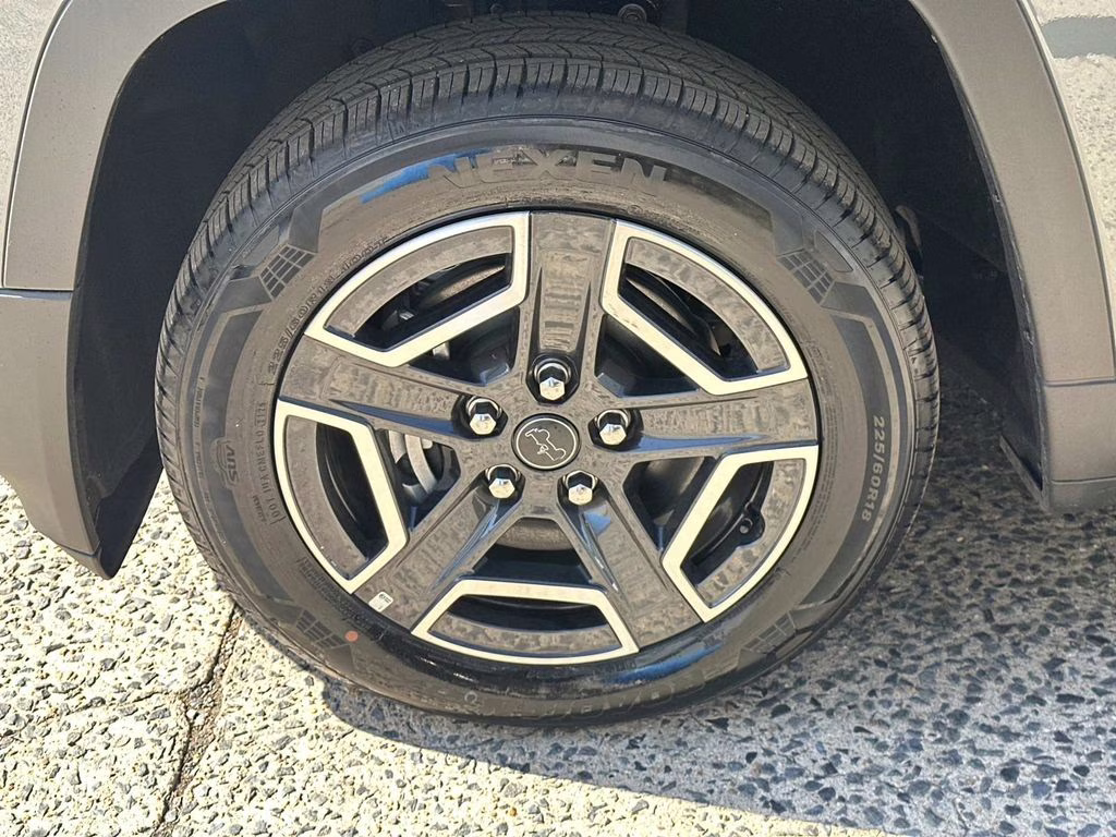 2026 Sting-Gray Clearcoat Jeep Cherokee Limited 4X4 SUV