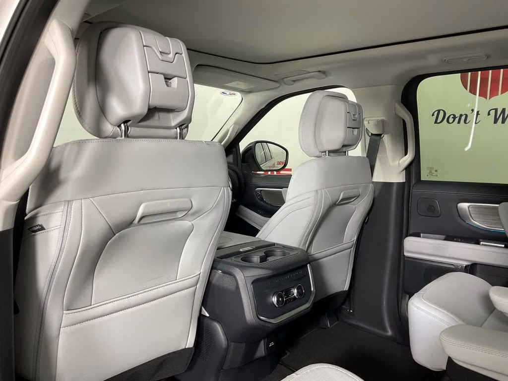 2026 White Metallic Ford Expedition Platinum 4X4 SUV
