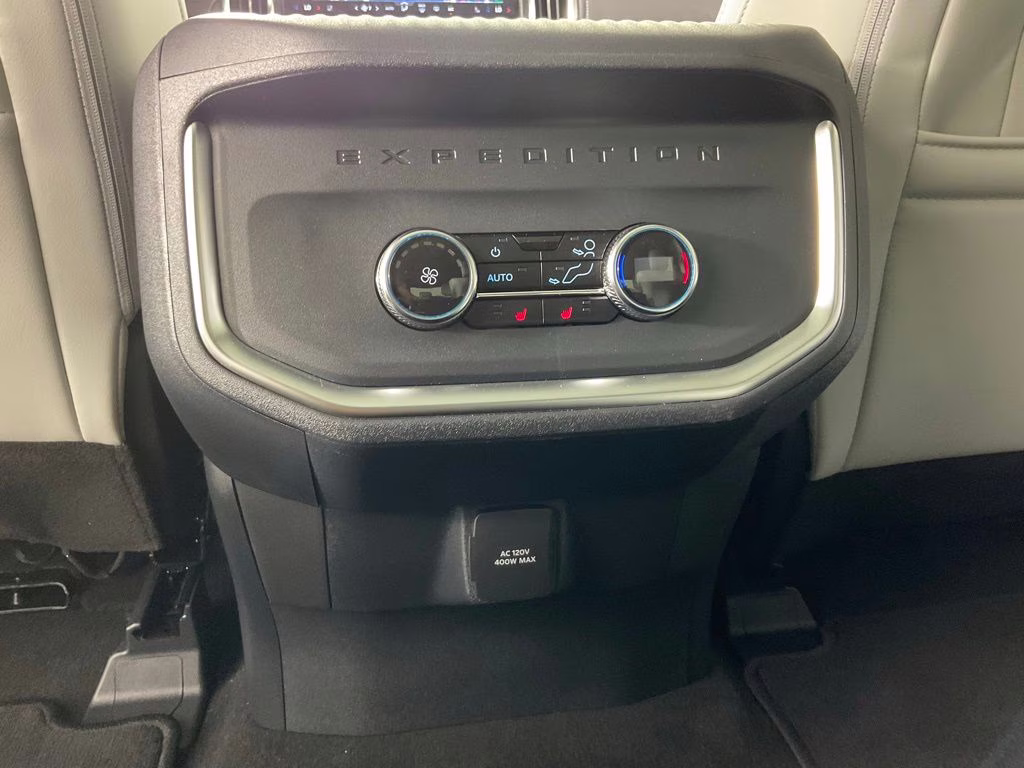 2026 White Metallic Ford Expedition Platinum 4X4 SUV