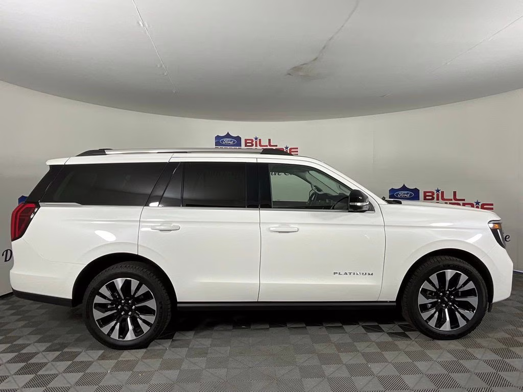 2026 White Metallic Ford Expedition Platinum 4X4 SUV