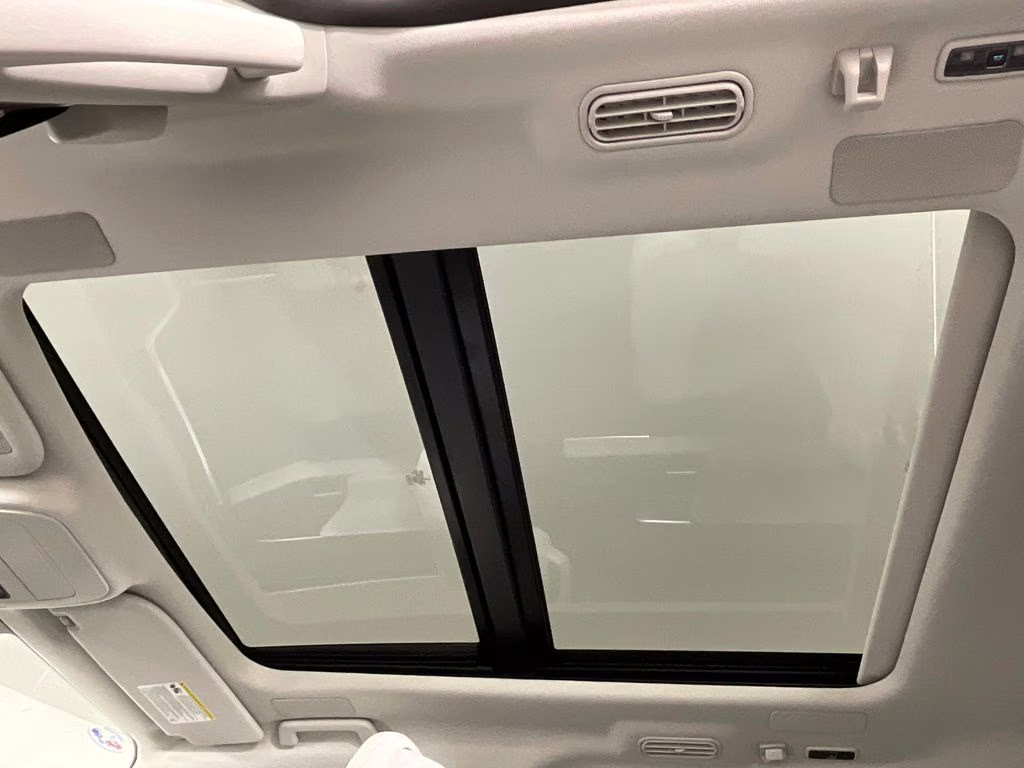 2026 White Metallic Ford Expedition Platinum 4X4 SUV