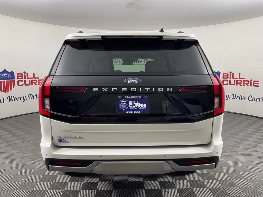 2026 White Metallic Ford Expedition Platinum 4X4 SUV