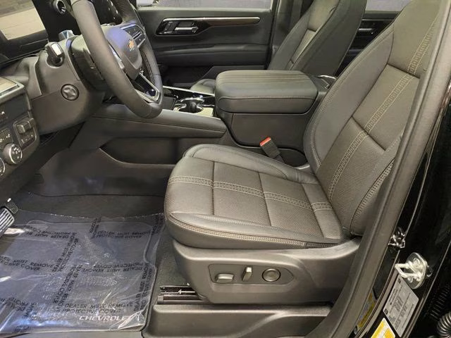 2026 Black Chevrolet Suburban High Country 4X4 SUV