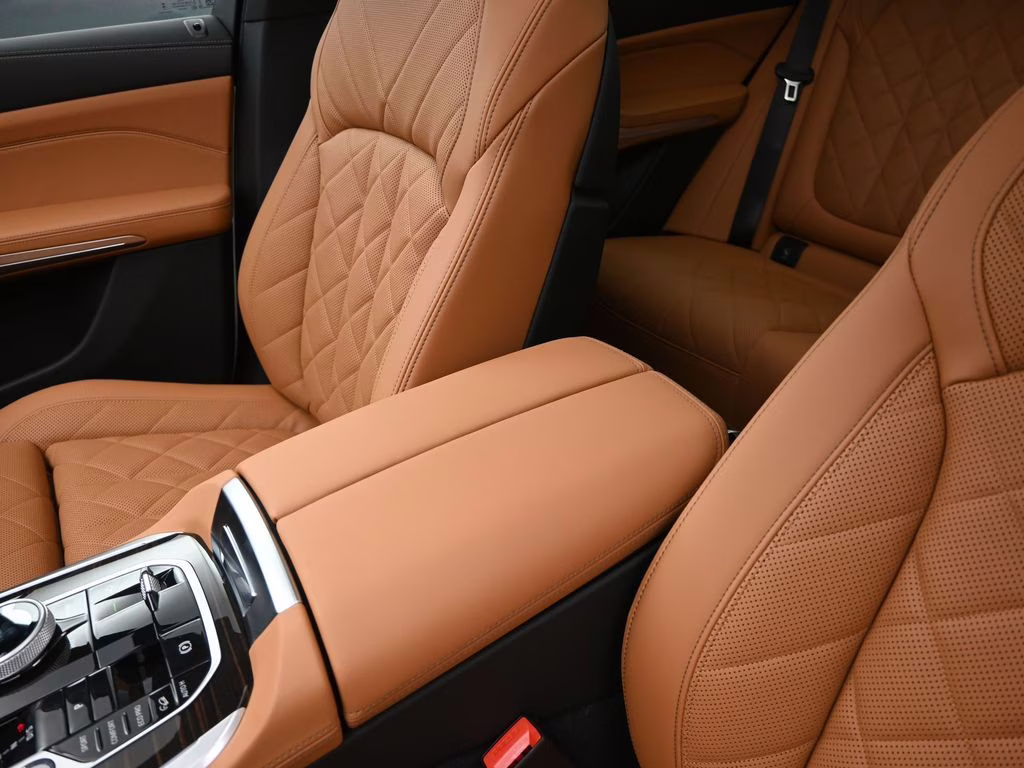2026 Mineral White Metallic BMW X5 M60i AWD SUV